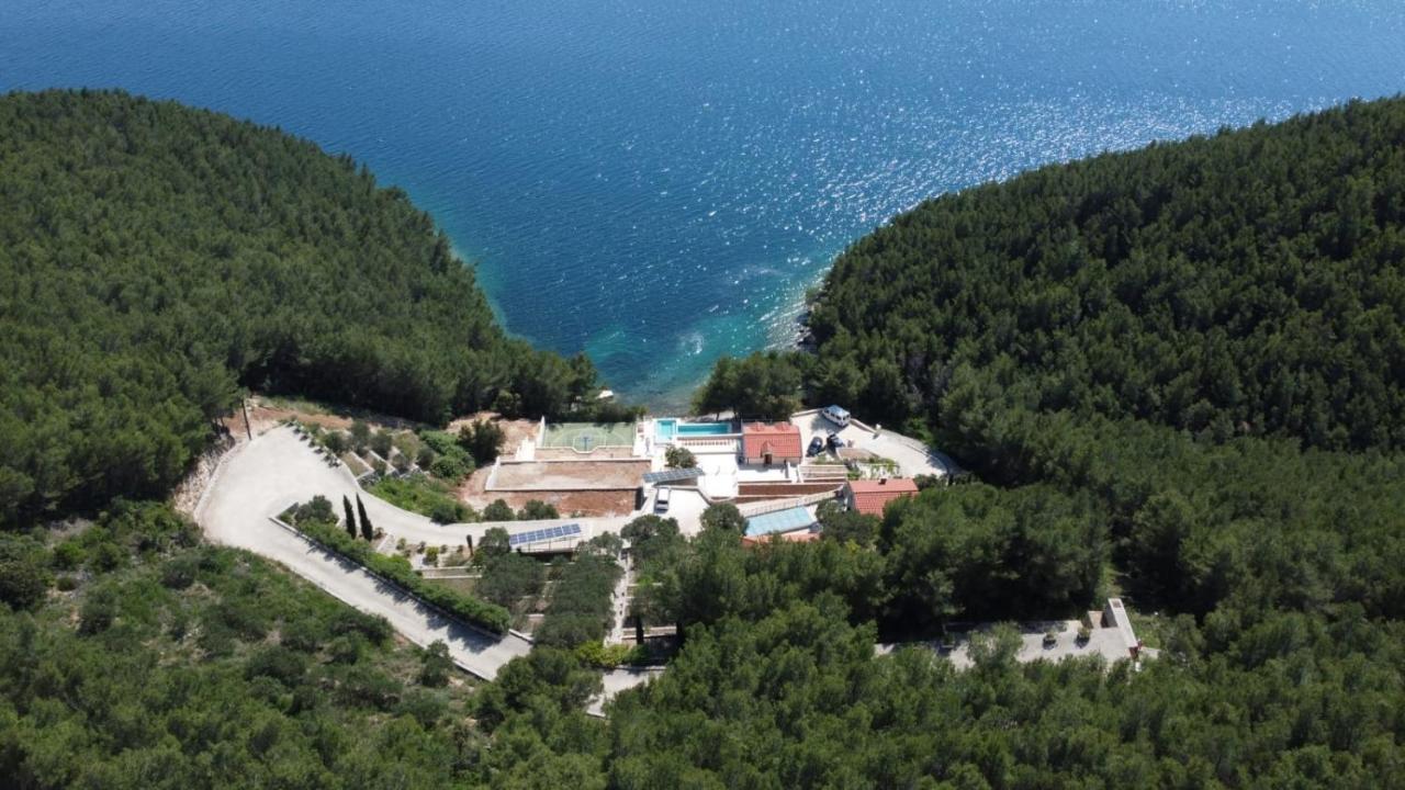 Beachfront Villa Brulupes In Secluded Bay Konstari Exterior foto